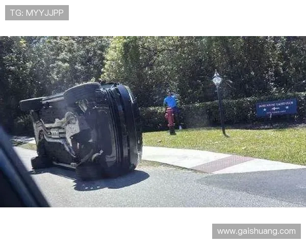 泰格·伍兹酒驾翻车遭美警方拘捕